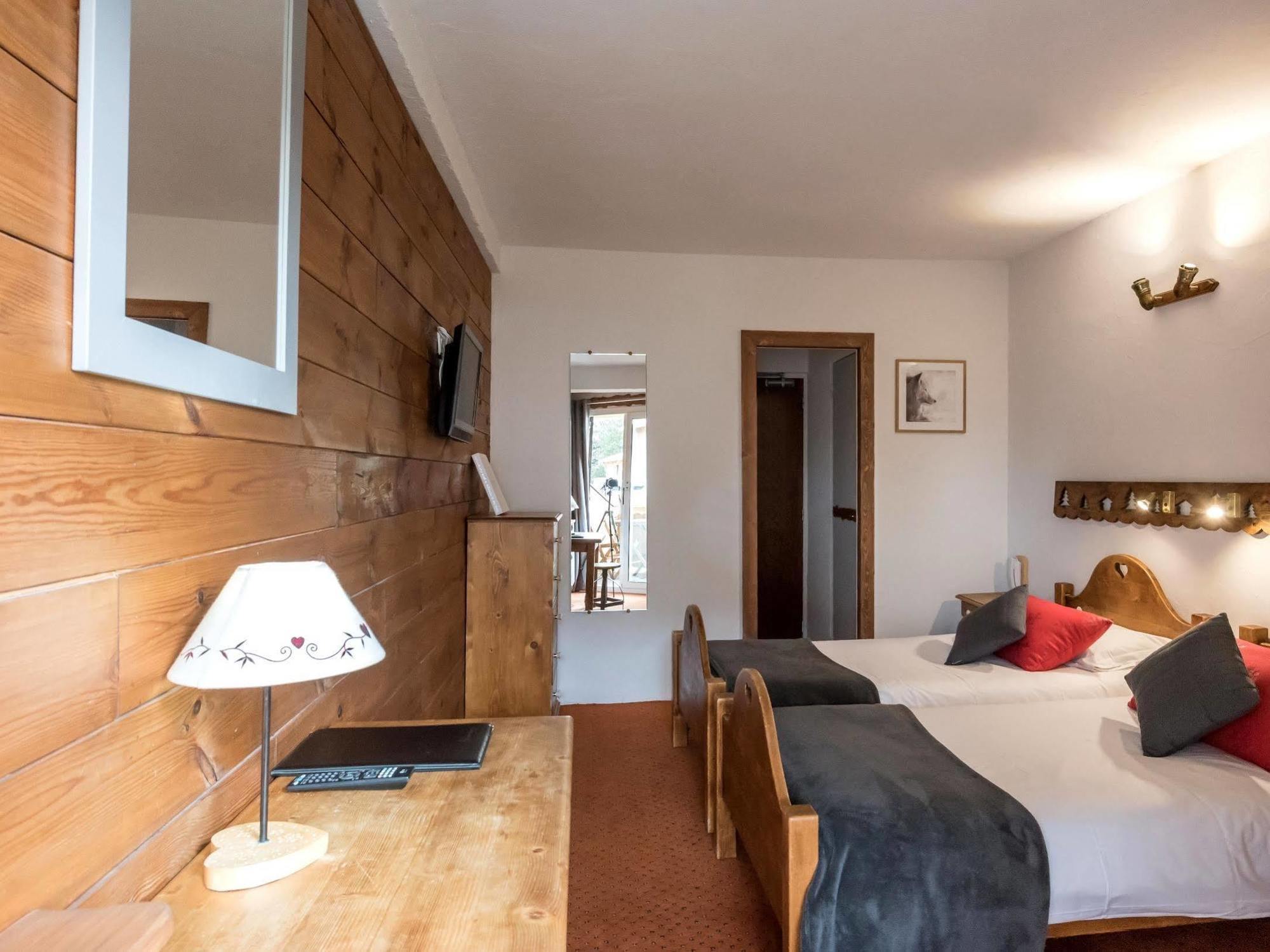 Hotel L'Ecureuil Auron Luaran gambar